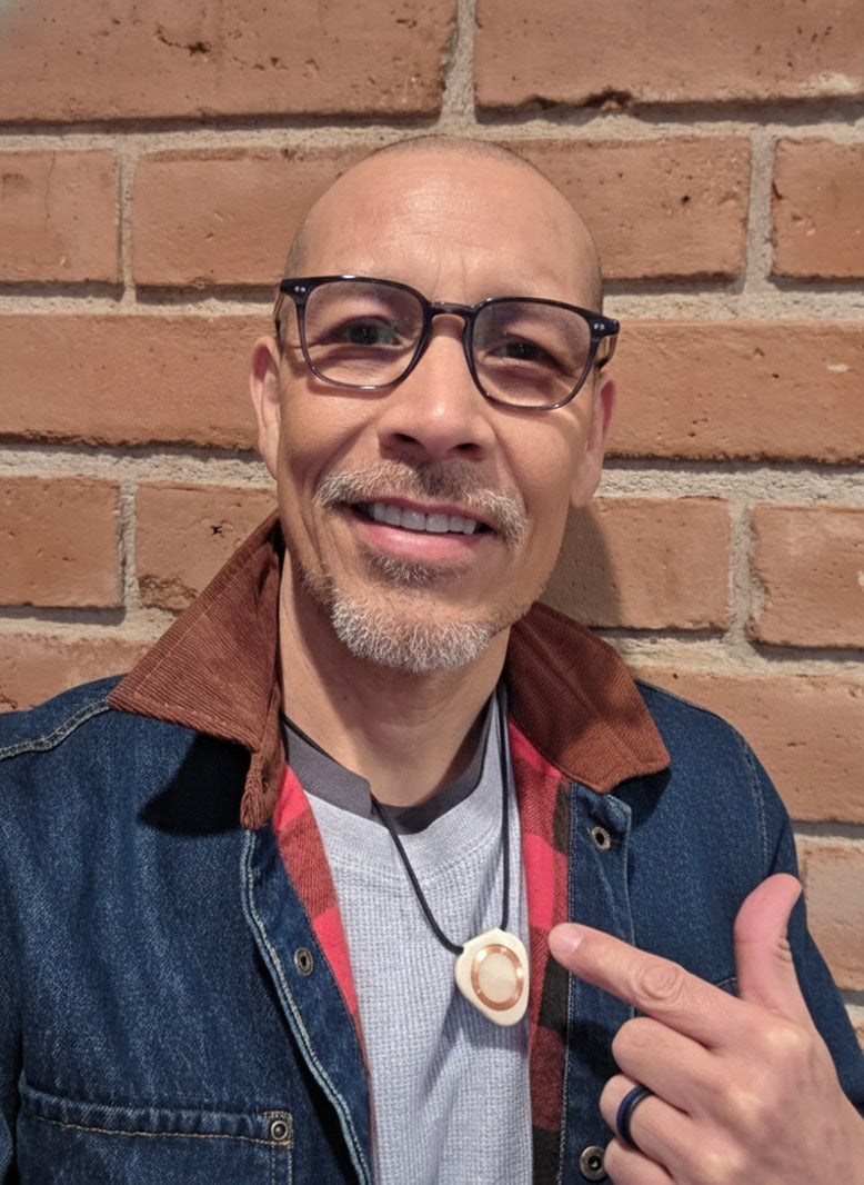 Esteban Oropeza  - Perfect Peace ["...Your Q-Link Pendant works for me when I'm using my phone and computer "]