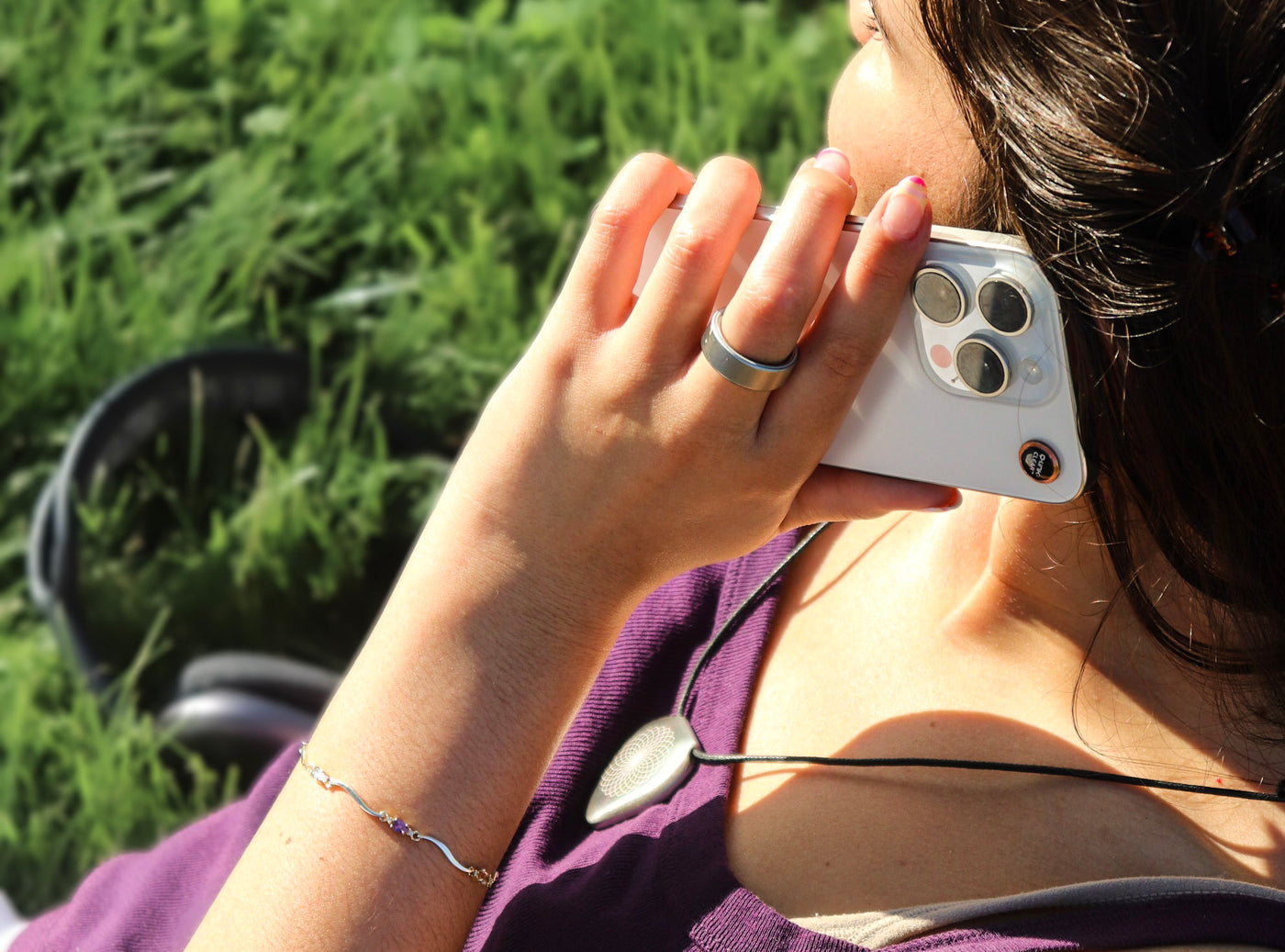 Q-Link CLEAR on a phone for support in modern EMF environments